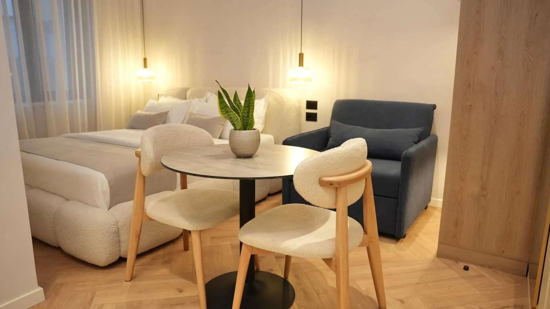 Nea Deluxe Apart-Hotel Tirana Appartamento