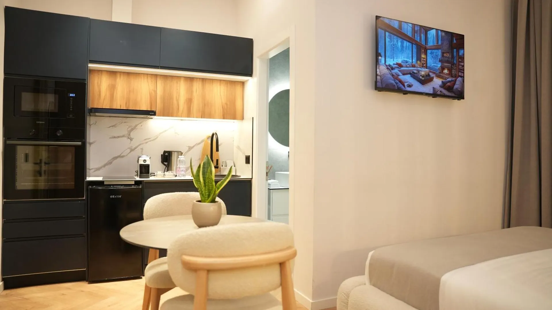 Nea Deluxe Apart-Hotel Tirana Apartment