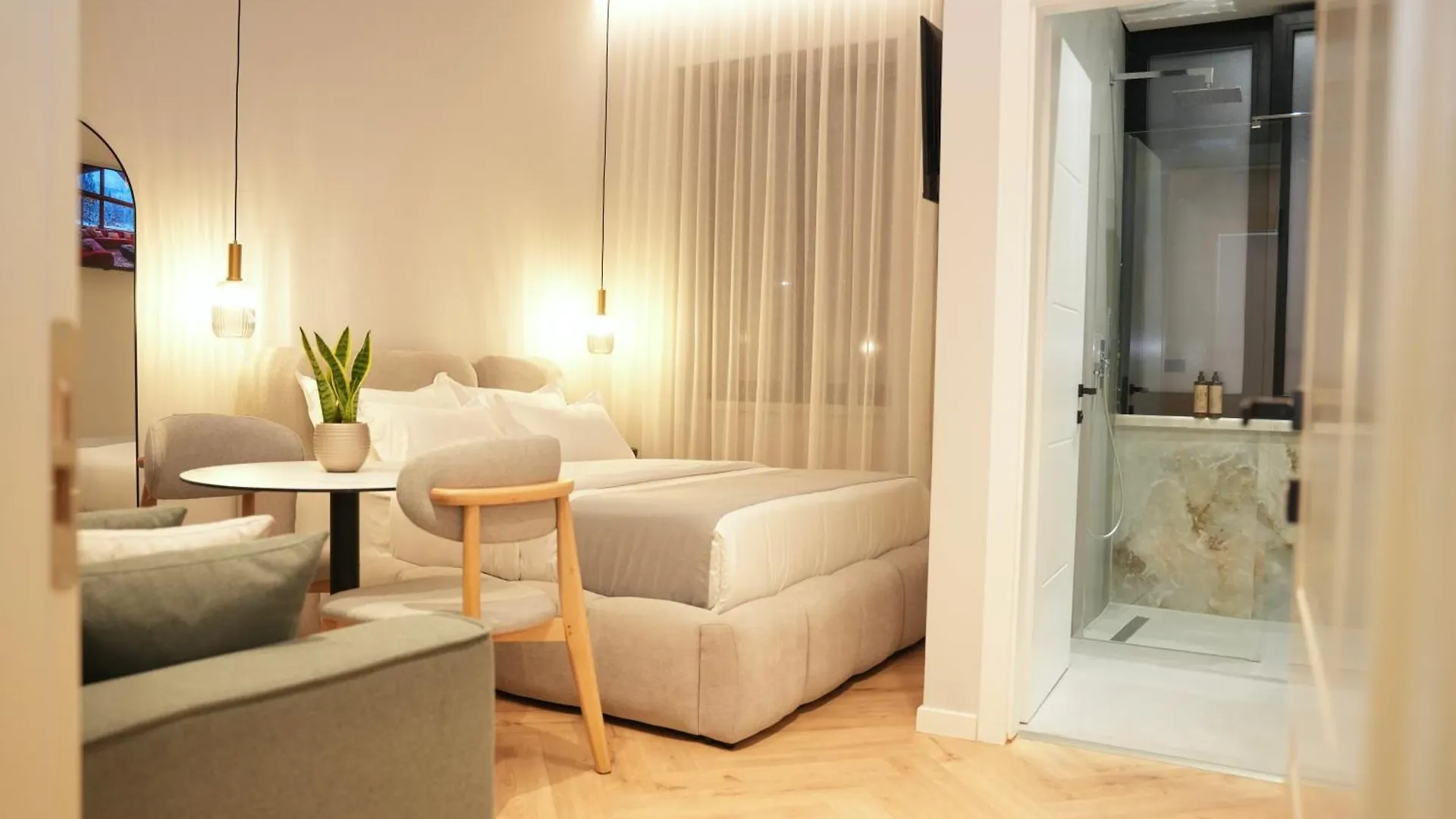 Nea Deluxe Apart-Hotel Tirana 0*,  Albania