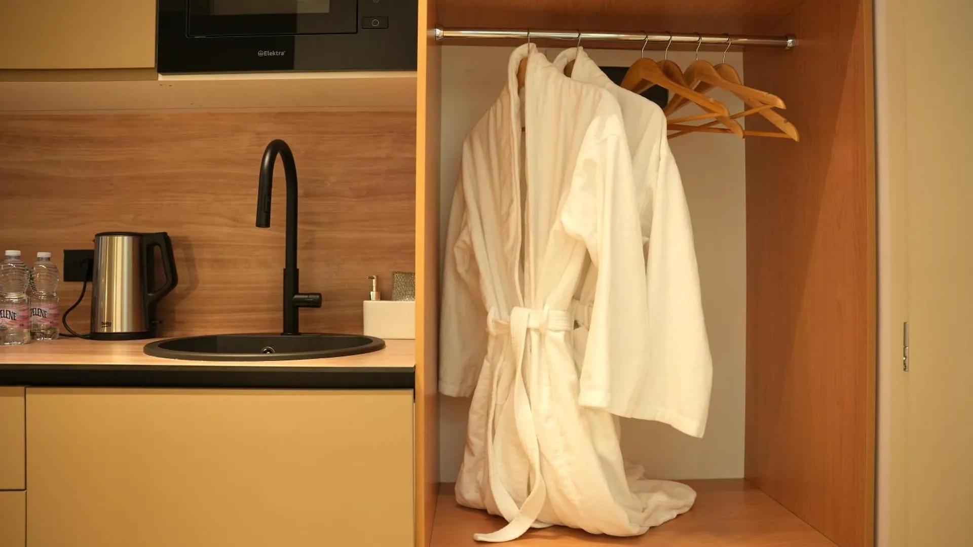Nea Deluxe Apart-Hotel Tirana